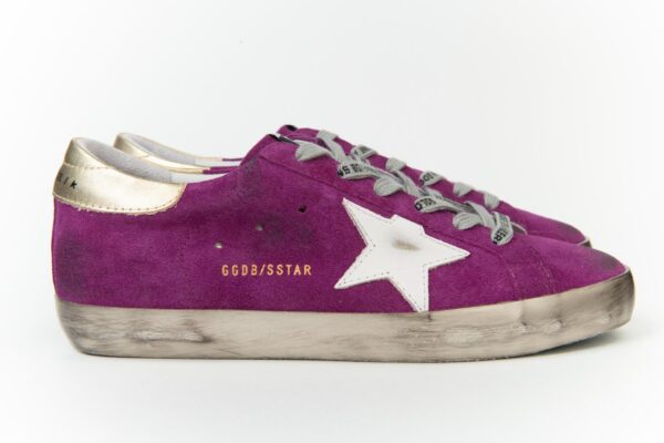 გოლდენ გუსი ფერადი