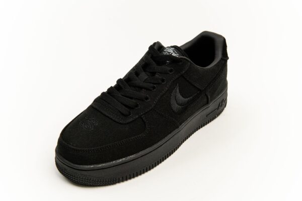 black-nike-airforce black-nike-airforce