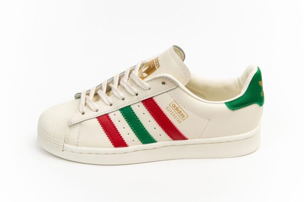 219 adidas superstar