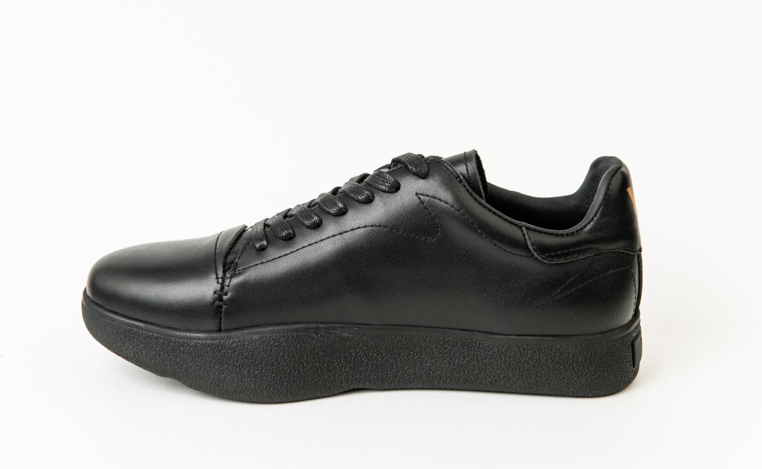 Y-3 Black Calf Leather Bos Taurus Low Top Sneakers