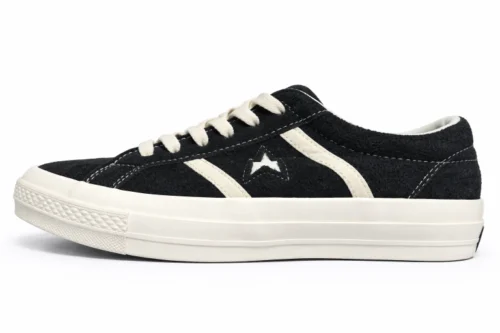 63e7f5a3-6421-49b6-a46a-923a056ec993 Converse One Star Shoes