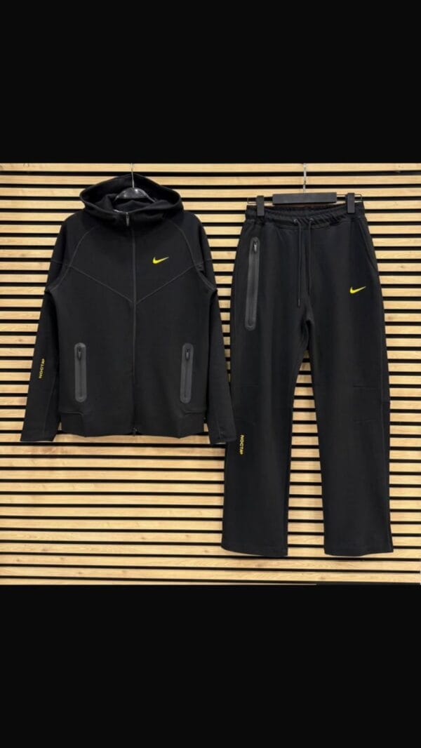 IMG_4505 Nike Tech Black