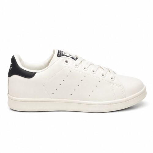 ChatGPT Image Aug 29, 2026, 01_37_29 PM (2) Adidas