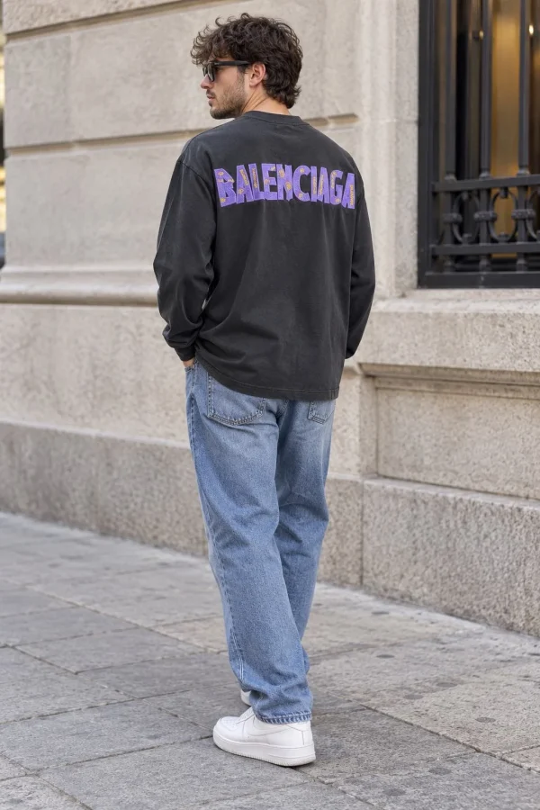 Balenciaga შავი ზედა Balenciaga შავი ზედა