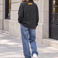 Louis Vuitton შავი ზედა Louis Vuitton შავი ზედა