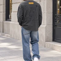 Louis Vuitton შავი ზედა Louis Vuitton შავი ზედა