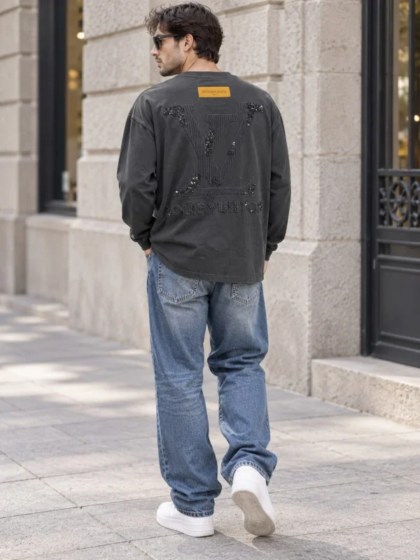 Louis Vuitton შავი ზედა Louis Vuitton შავი ზედა