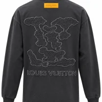 Louis Vuitton შავი გრძელმკლავიანი ზედა Louis Vuitton შავი გრძელმკლავიანი ზედა
