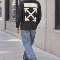 Off White მამაკაცის ზედა Off White მამაკაცის ზედა